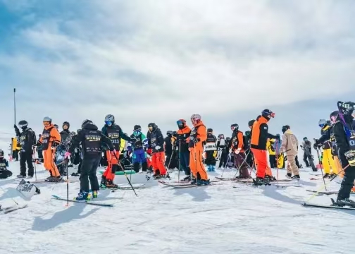 中国滑雪人次达2605万的背后：这两大趋势正愈演愈烈