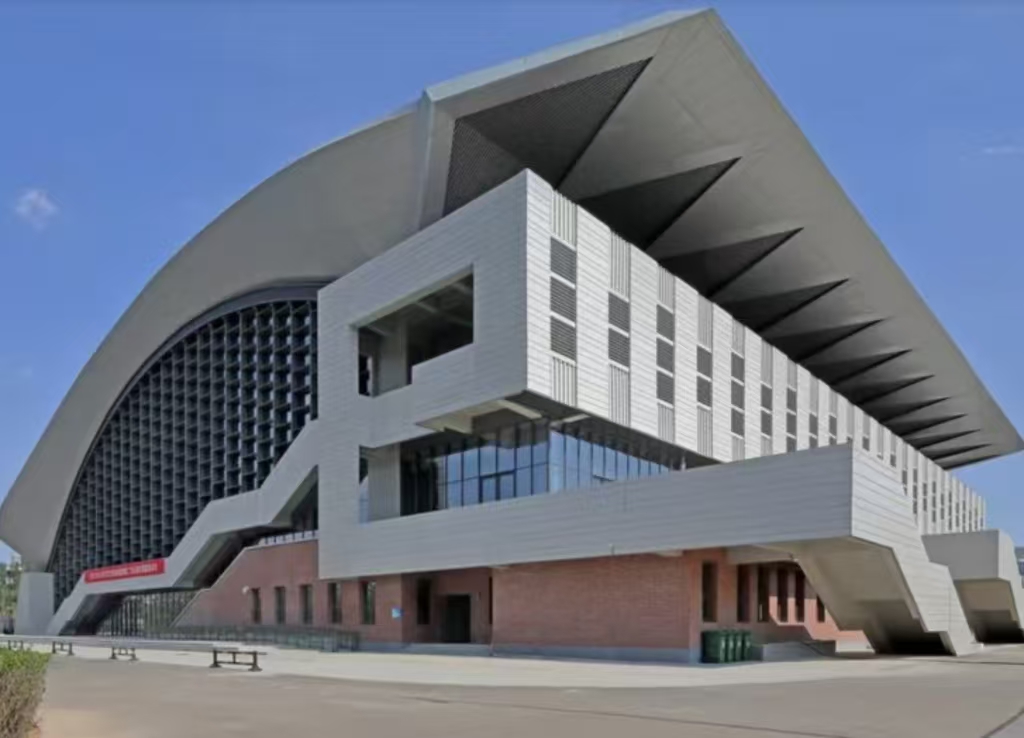 山西太原旅游职业学院体育馆