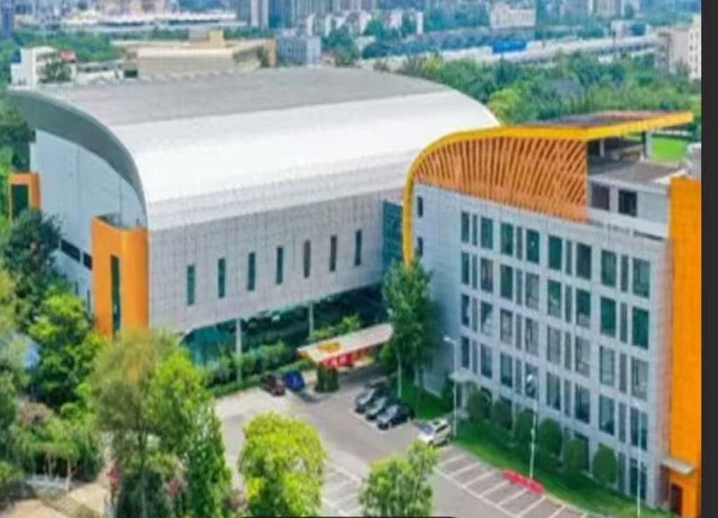 成都市全国重点乒乓球运动学校体育馆